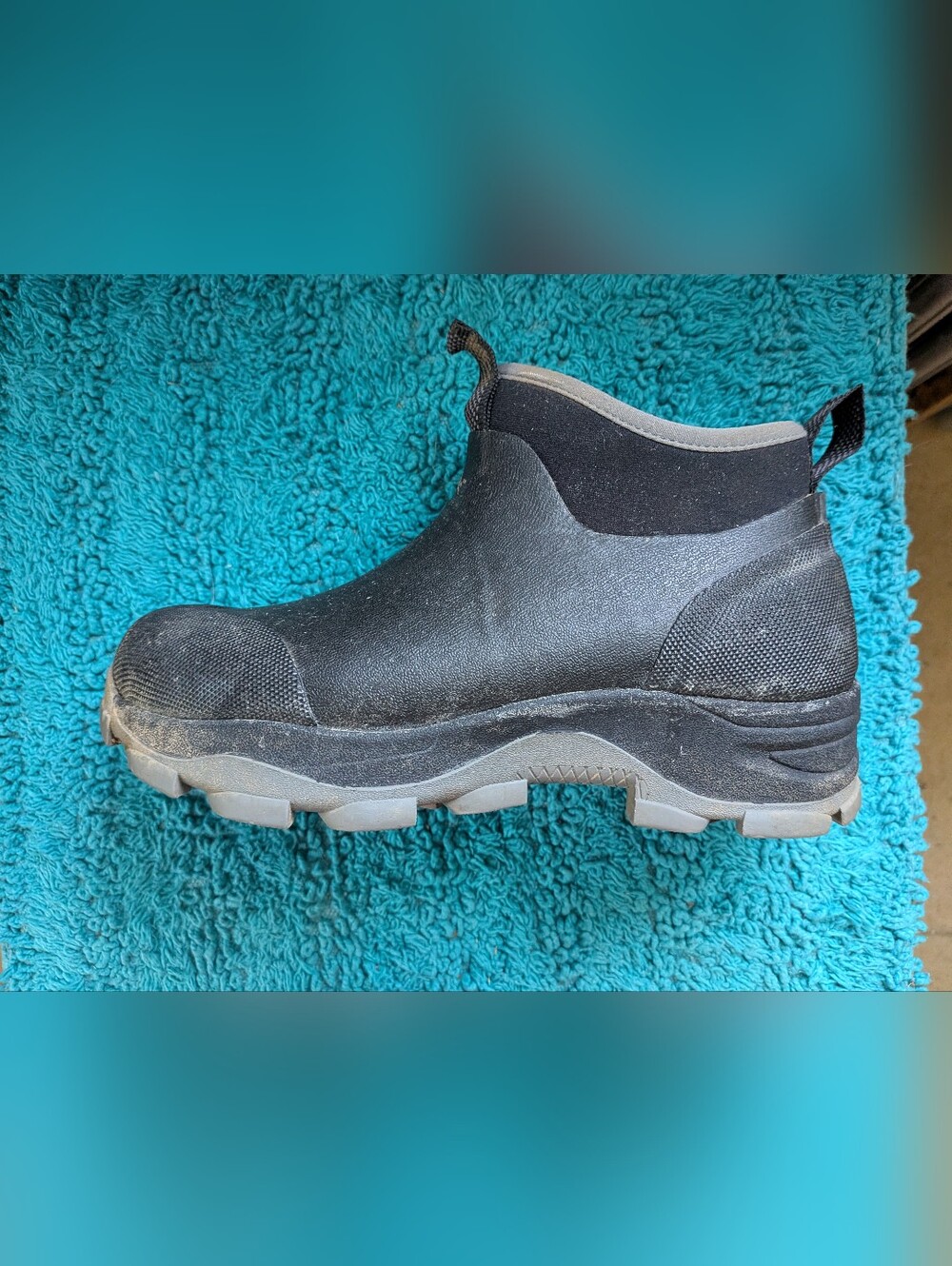 Women's Ridgecut Low Country Pull-On Ankle Muck Boots - Picture 7 of 9
